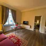 Апартаменты Colombo Brown House *