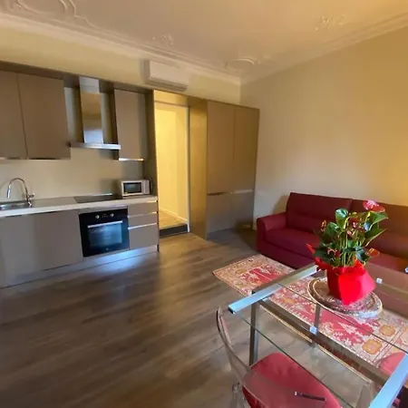 Colombo Brown House * Génova